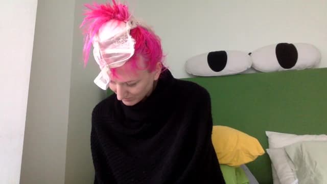 Gallery image thumbnail from Omilk's myfreecams stream on, 02/13/2025, 20:04 image 15 of 20