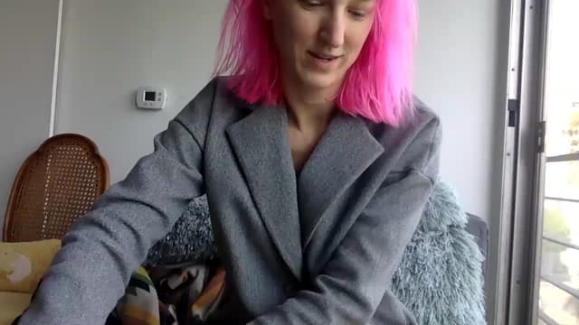 Gallery image thumbnail from Omilk's myfreecams stream on, 02/16/2025, 19:28 image 6 of 20