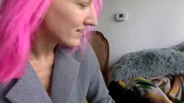 Gallery image thumbnail from Omilk's myfreecams stream on, 02/16/2025, 19:28 image 9 of 20