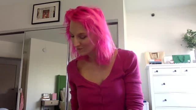Gallery image thumbnail from Omilk's myfreecams stream on, 02/18/2025, 19:50 image 13 of 20