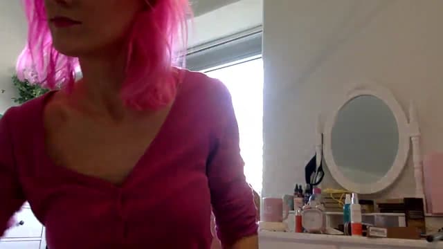 Gallery image thumbnail from Omilk's myfreecams stream on, 02/18/2025, 19:50 image 20 of 20