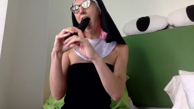 Gallery image thumbnail from Omilk's myfreecams stream on, 02/23/2025, 19:35 image 15 of 20