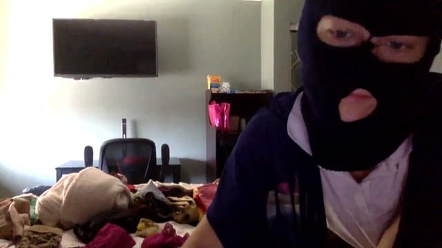 Gallery image thumbnail from Omilk's myfreecams stream on, 11/02/2025, 17:47 image 13 of 20