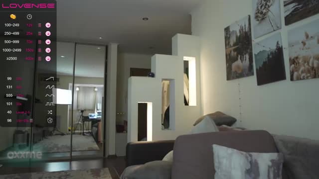 Gallery image thumbnail from Oxxme's myfreecams stream on, 10/21/2023, 15:02 image 6 of 20