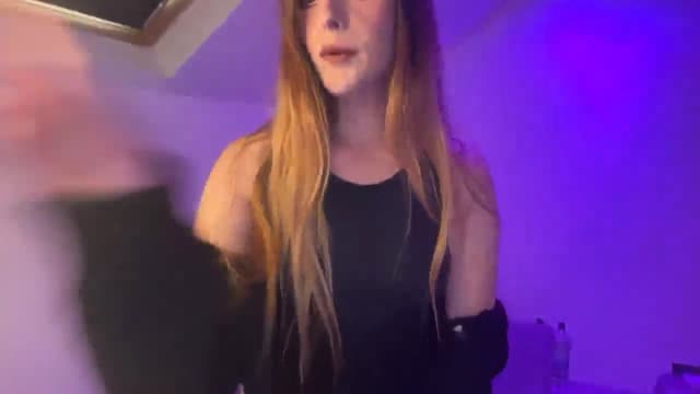 Gallery image thumbnail from P0LLY's myfreecams stream on, 11/11/2025, 12:57 image 12 of 20