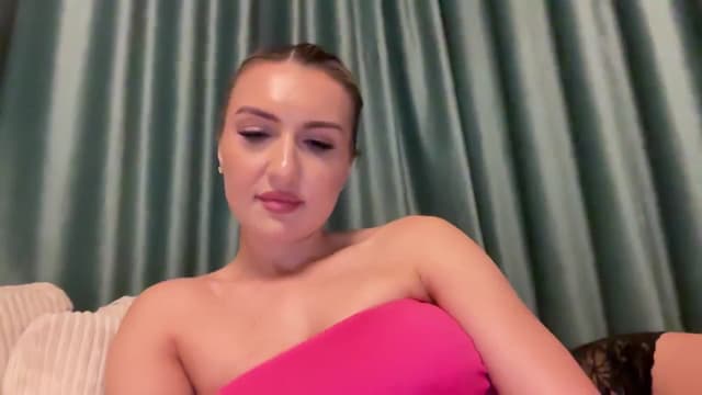 Gallery image thumbnail from PUJIE's myfreecams stream on, 04/08/2026, 18:09 image 7 of 20