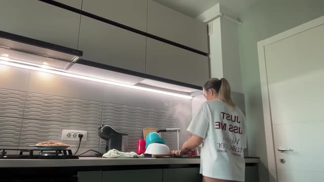 Gallery image thumbnail from PUJIE's myfreecams stream on, 04/27/2026, 15:11 image 13 of 20