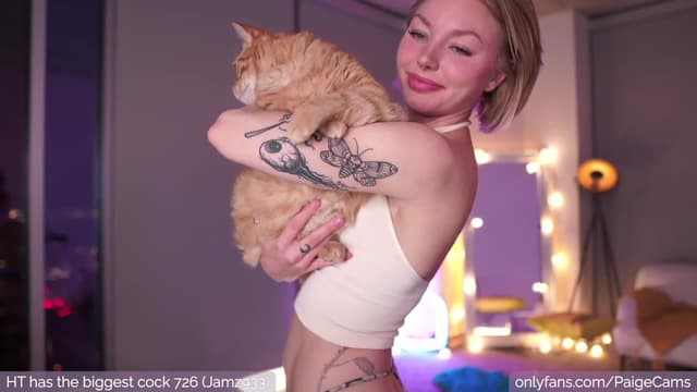 Gallery image thumbnail from Paige's myfreecams stream on, 11/20/2022, 03:57 image 10 of 20