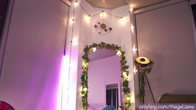 Gallery image thumbnail from Paige's myfreecams stream on, 01/23/2023, 04:52 image 10 of 20