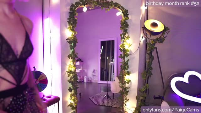Gallery image thumbnail from Paige's myfreecams stream on, 02/05/2023, 07:15 image 4 of 20