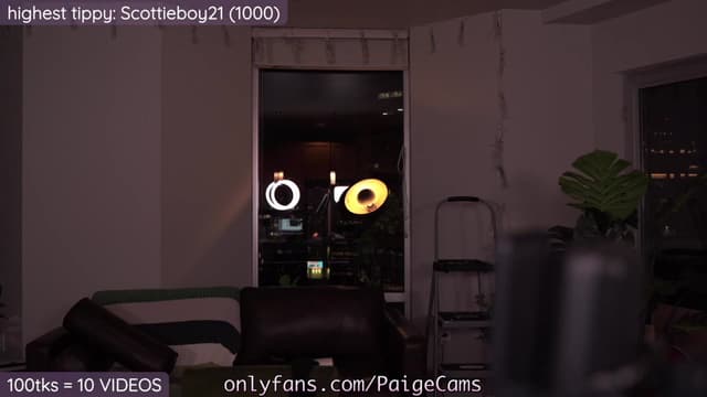 Gallery image thumbnail from Paige's myfreecams stream on, 10/28/2023, 04:57 image 18 of 20