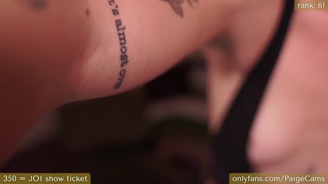 Gallery image thumbnail from Paige's myfreecams stream on, 11/12/2023, 03:07 image 1 of 20