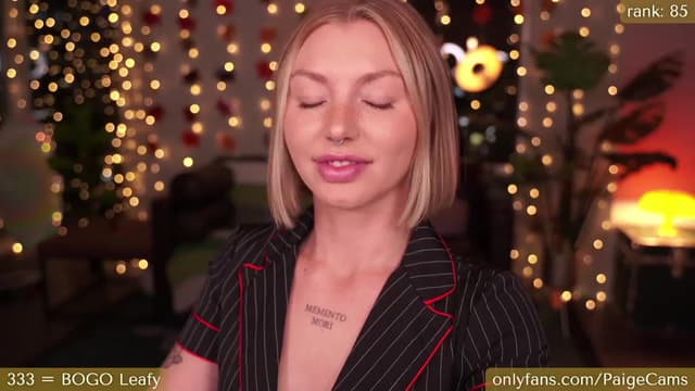 Gallery image thumbnail from Paige's myfreecams stream on, 11/25/2023, 04:02 image 15 of 20