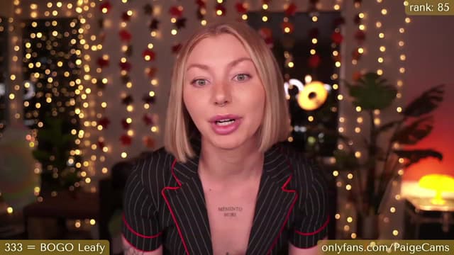 Gallery image thumbnail from Paige's myfreecams stream on, 11/25/2023, 04:02 image 17 of 20