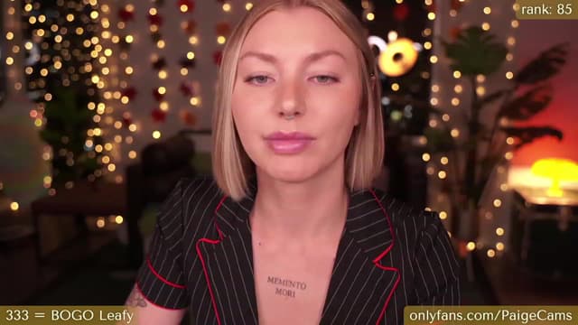Gallery image thumbnail from Paige's myfreecams stream on, 11/25/2023, 04:02 image 13 of 20