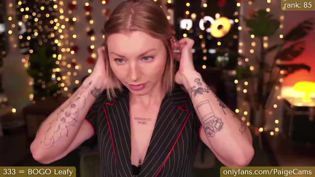 Gallery image thumbnail from Paige's myfreecams stream on, 11/25/2023, 06:28 image 1 of 20