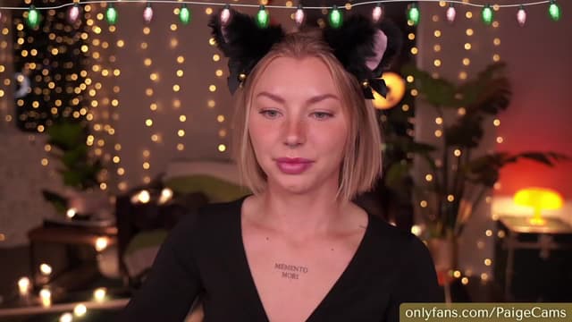 Gallery image thumbnail from Paige's myfreecams stream on, 12/10/2023, 04:09 image 6 of 20