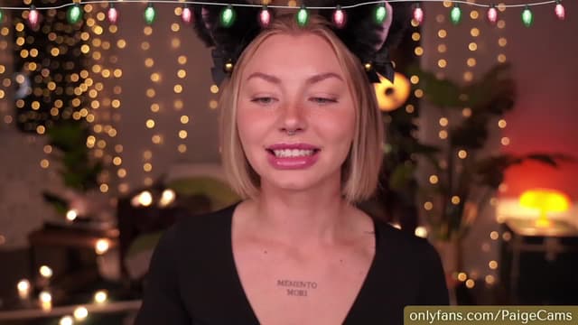 Gallery image thumbnail from Paige's myfreecams stream on, 12/10/2023, 04:09 image 3 of 20