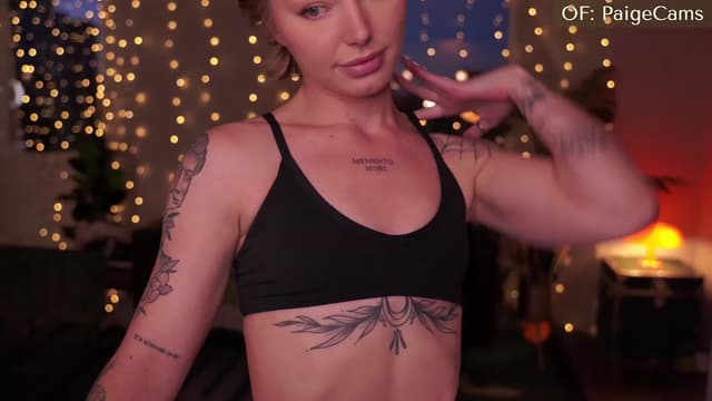 Gallery image thumbnail from Paige's myfreecams stream on, 01/09/2024, 24:31 image 18 of 20