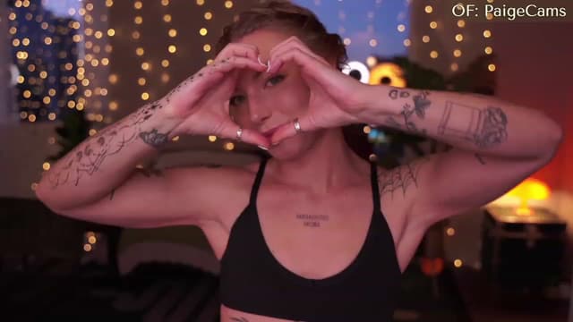 Gallery image thumbnail from Paige's myfreecams stream on, 01/09/2024, 24:31 image 16 of 20