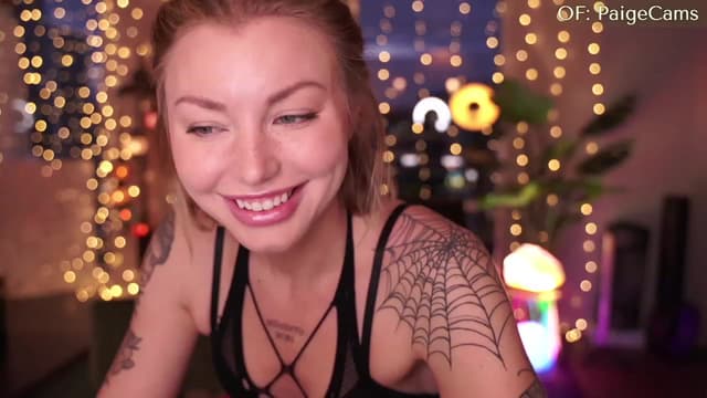Gallery image thumbnail from Paige's myfreecams stream on, 01/27/2024, 01:01 image 11 of 20