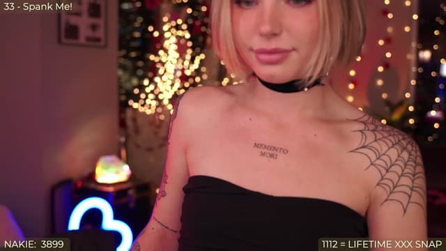 Gallery image thumbnail from Paige's myfreecams stream on, 03/01/2024, 04:01 image 15 of 20