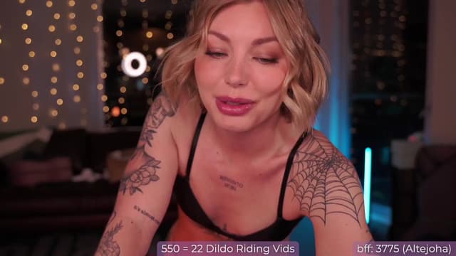 Gallery image thumbnail from Paige's myfreecams stream on, 03/22/2024, 04:08 image 7 of 20