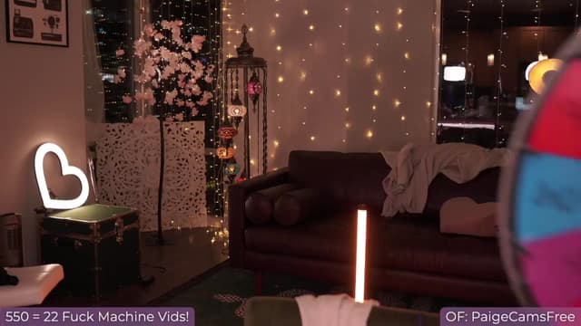 Gallery image thumbnail from Paige's myfreecams stream on, 04/01/2024, 03:57 image 16 of 20