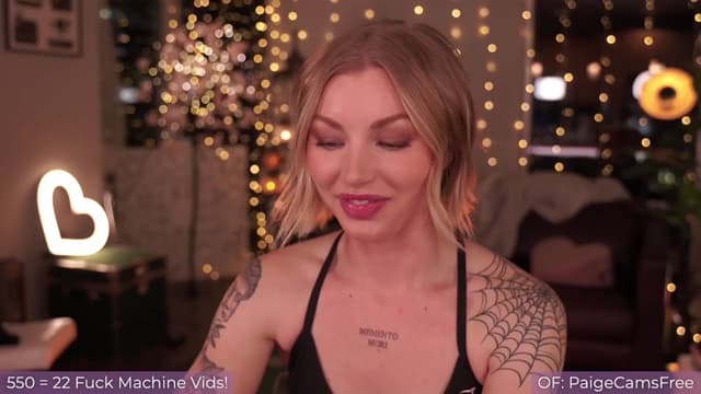 Gallery image thumbnail from Paige's myfreecams stream on, 04/01/2024, 03:57 image 10 of 20