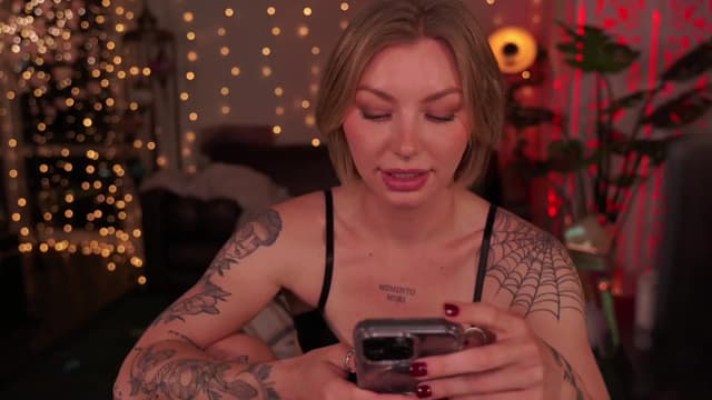 Gallery image thumbnail from Paige's myfreecams stream on, 04/19/2024, 02:56 image 10 of 20