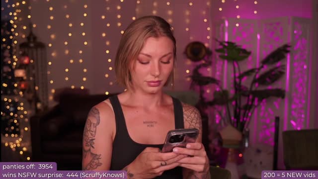 Gallery image thumbnail from Paige's myfreecams stream on, 07/26/2024, 03:05 image 14 of 20