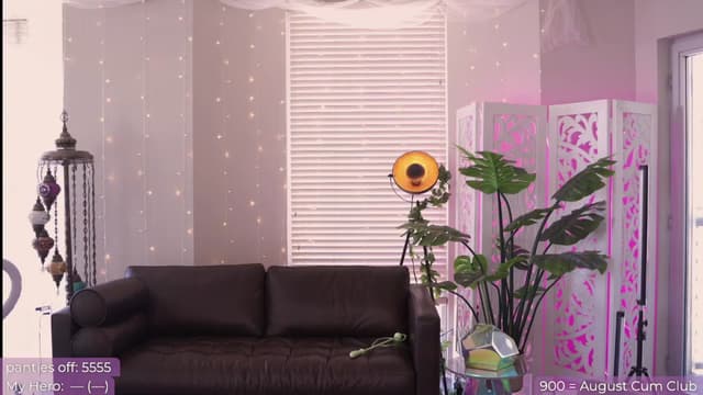 Gallery image thumbnail from Paige's myfreecams stream on, 08/16/2024, 20:06 image 2 of 20