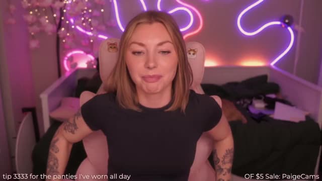 Gallery image thumbnail from Paige's myfreecams stream on, 03/30/2025, 01:06 image 5 of 20
