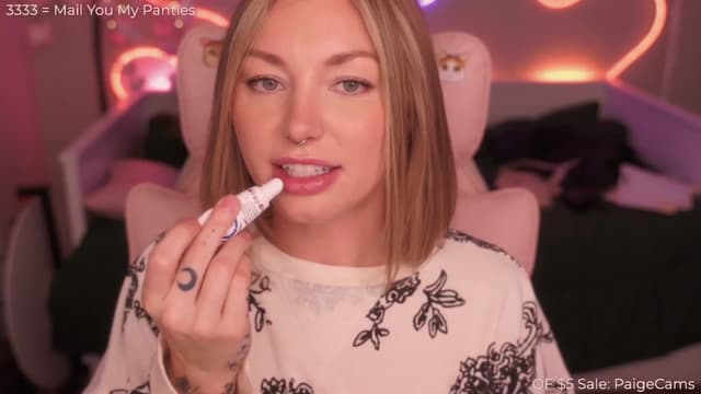 Gallery image thumbnail from Paige's myfreecams stream on, 03/31/2025, 01:55 image 12 of 20