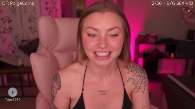 Gallery image thumbnail from Paige's myfreecams stream on, 12/03/2025, 24:49 image 6 of 20