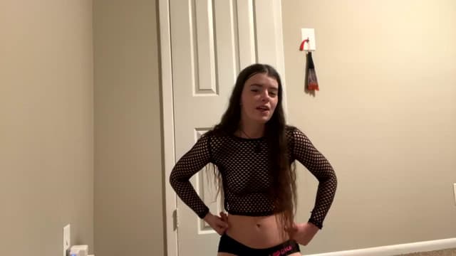 Gallery image thumbnail from Pippi's myfreecams stream on, 06/22/2024, 18:07 image 20 of 20
