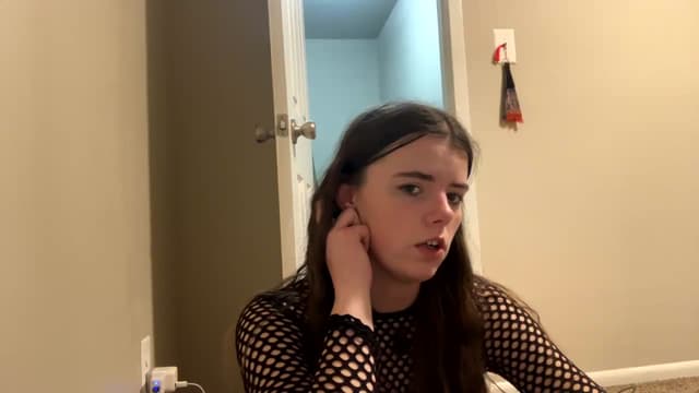 Gallery image thumbnail from Pippi's myfreecams stream on, 06/22/2024, 20:22 image 19 of 20