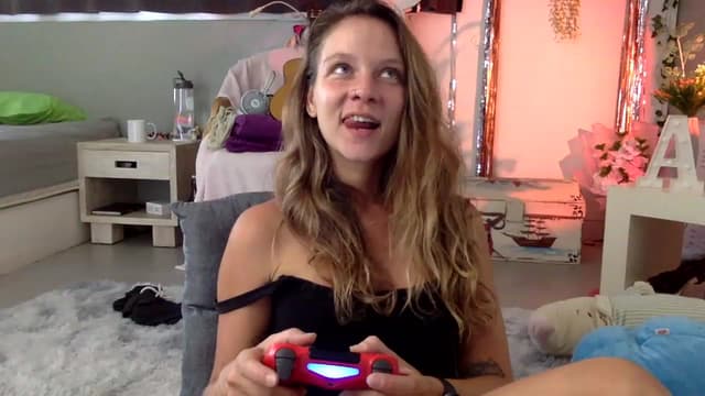 Gallery image thumbnail from Qi_ra's myfreecams stream on, 02/24/2023, 02:55 image 20 of 20
