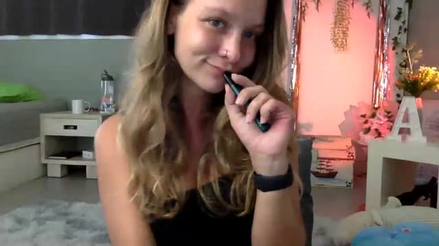 Gallery image thumbnail from Qi_ra's myfreecams stream on, 02/24/2023, 04:05 image 11 of 20