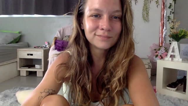 Gallery image thumbnail from Qi_ra's myfreecams stream on, 02/27/2023, 06:36 image 1 of 20