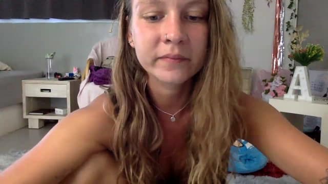 Gallery image thumbnail from Qi_ra's myfreecams stream on, 03/09/2023, 06:46 image 15 of 20