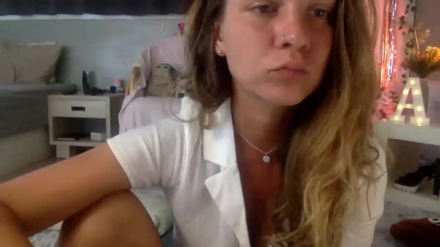 Gallery image thumbnail from Qi_ra's myfreecams stream on, 03/10/2023, 05:19 image 16 of 20