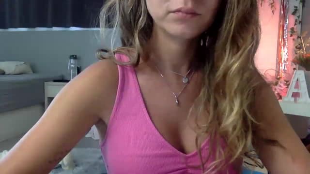 Gallery image thumbnail from Qi_ra's myfreecams stream on, 03/13/2023, 02:07 image 16 of 20