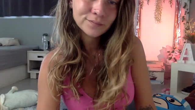 Gallery image thumbnail from Qi_ra's myfreecams stream on, 03/13/2023, 02:07 image 12 of 20