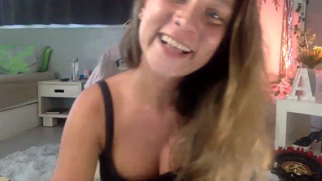 Gallery image thumbnail from Qi_ra's myfreecams stream on, 03/23/2023, 05:52 image 16 of 20