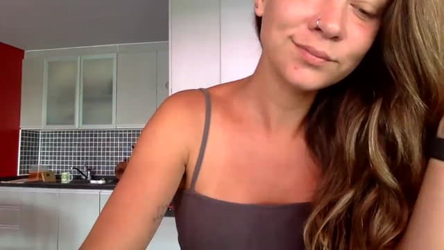 Gallery image thumbnail from Qi_ra's myfreecams stream on, 05/31/2023, 02:30 image 12 of 20