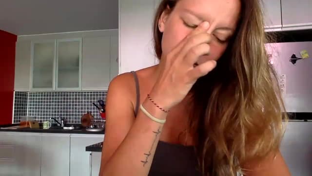 Gallery image thumbnail from Qi_ra's myfreecams stream on, 05/31/2023, 02:30 image 11 of 20