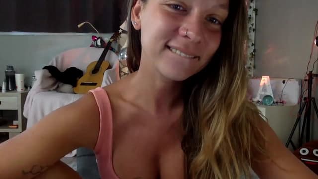 Gallery image thumbnail from Qi_ra's myfreecams stream on, 06/13/2023, 01:42 image 5 of 20