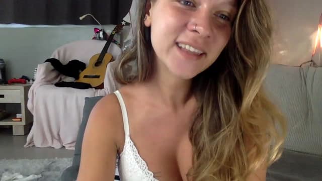 Gallery image thumbnail from Qi_ra's myfreecams stream on, 06/14/2023, 02:13 image 1 of 20