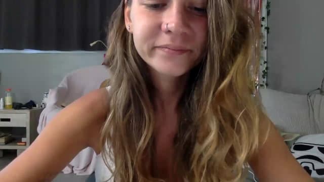 Gallery image thumbnail from Qi_ra's myfreecams stream on, 06/17/2023, 24:36 image 16 of 20